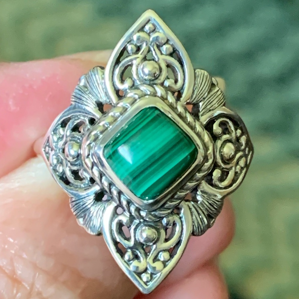 Artisan of India Sterling Silver Malachite Ring - Picture 3 of 13